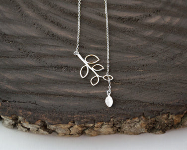 Leaves Slip Through Lariat Necklace